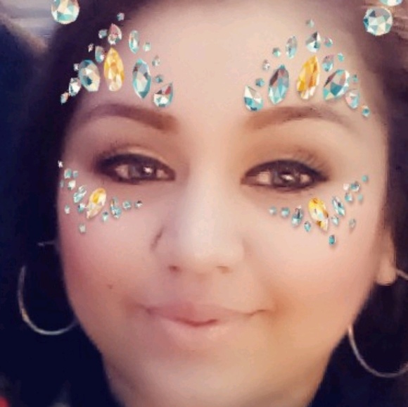 Meet your Posher, Lorena - Picture 1 of 1